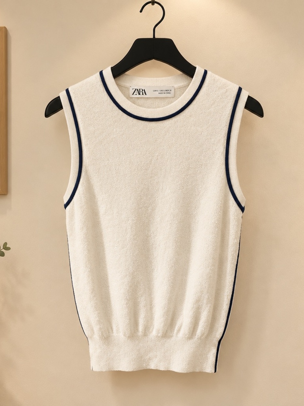 ZARA Cream Sleeveless Crewneck Sweater with Navy Trim
